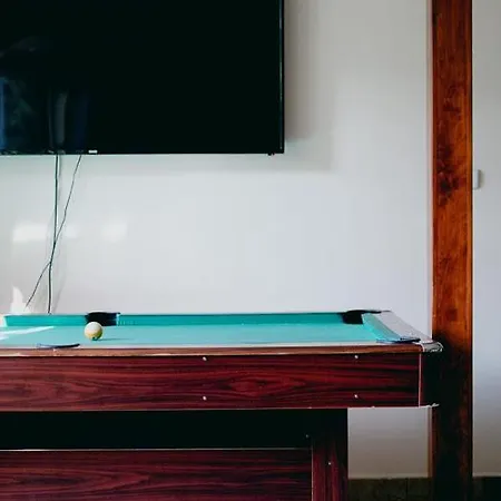 Salamander בית הארחה 2*